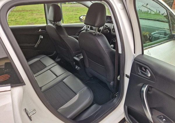 Peugeot 2008 cena 49900 przebieg: 70000, rok produkcji 2017 z Gniezno małe 352